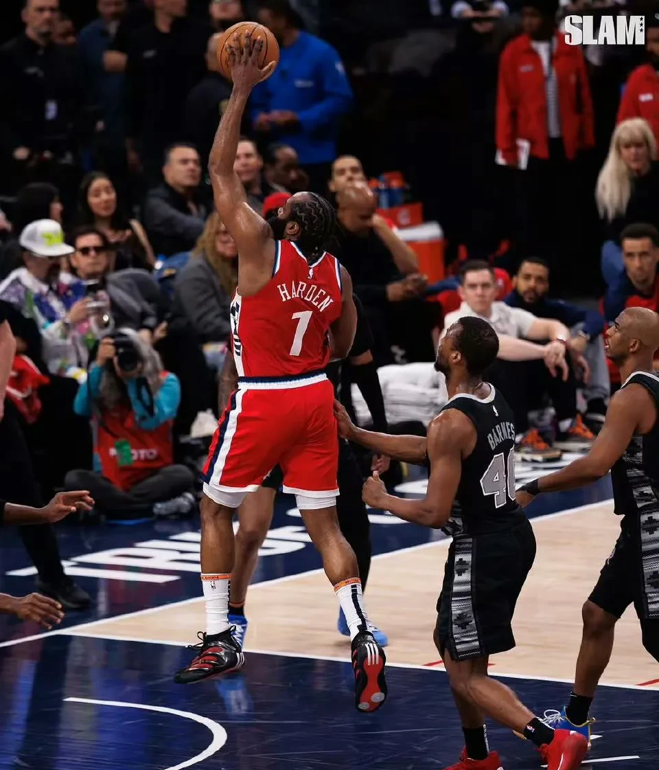 拜仁慕尼黑发布备战花絮，今晚强势反弹，NBA总决赛任务艰巨，纪律约束更严格的简单介绍AYXSPORTS官方入口